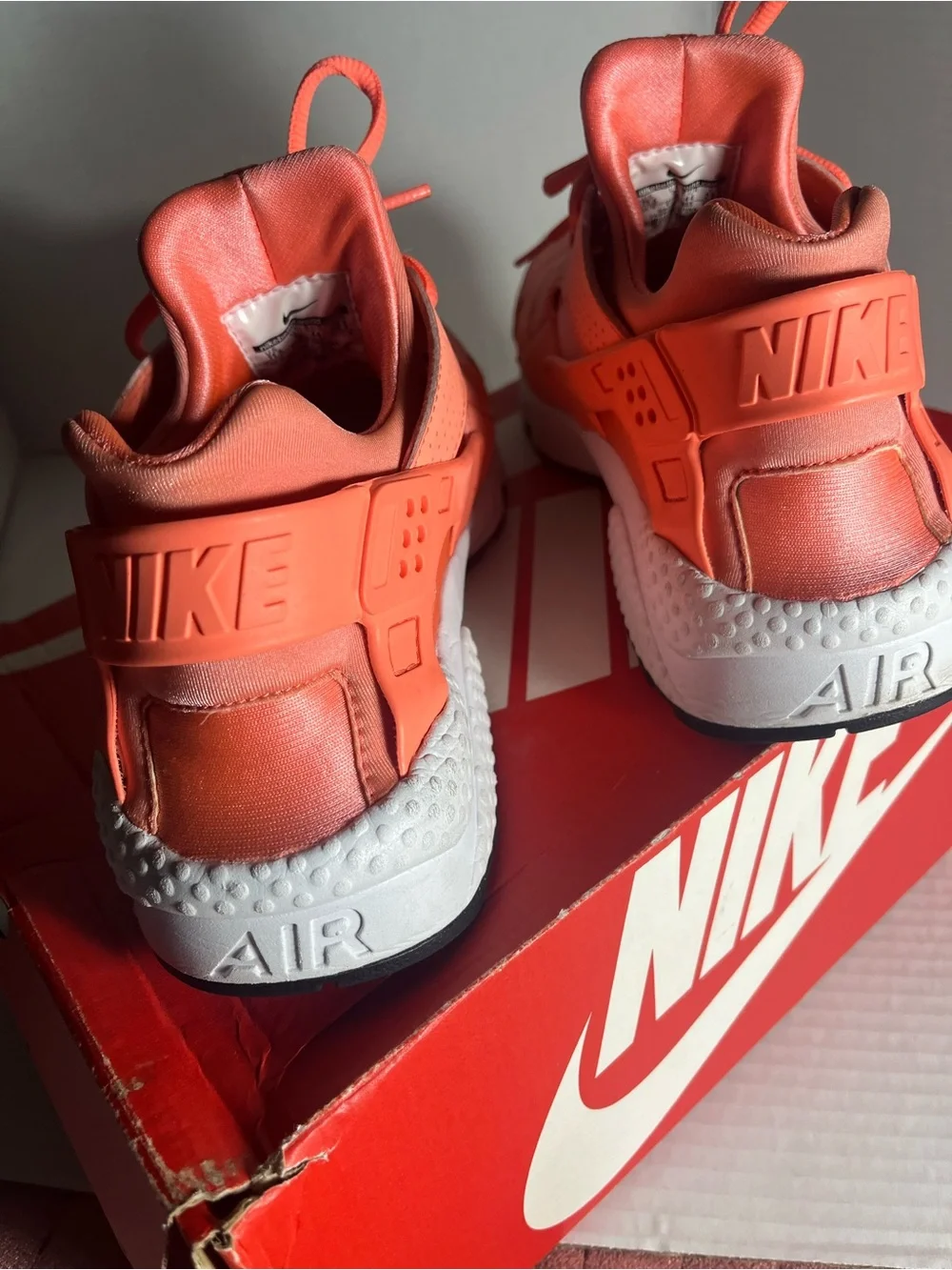 Nike Kids Coral/Orange Huarache Sneakers